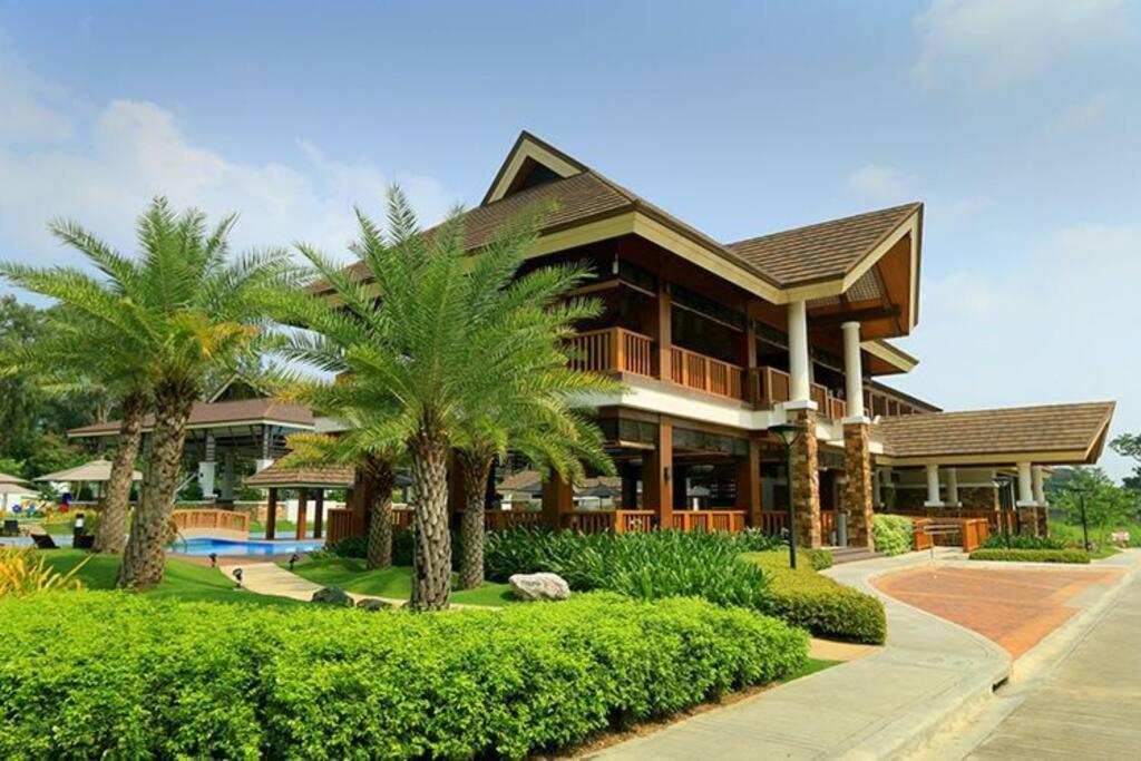 Dreamy 2Br Condo, With A Golf Course View Cebu Buitenkant foto