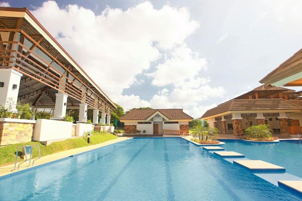 Dreamy 2Br Condo, With A Golf Course View Cebu Buitenkant foto