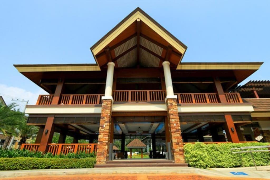 Dreamy 2Br Condo, With A Golf Course View Cebu Buitenkant foto
